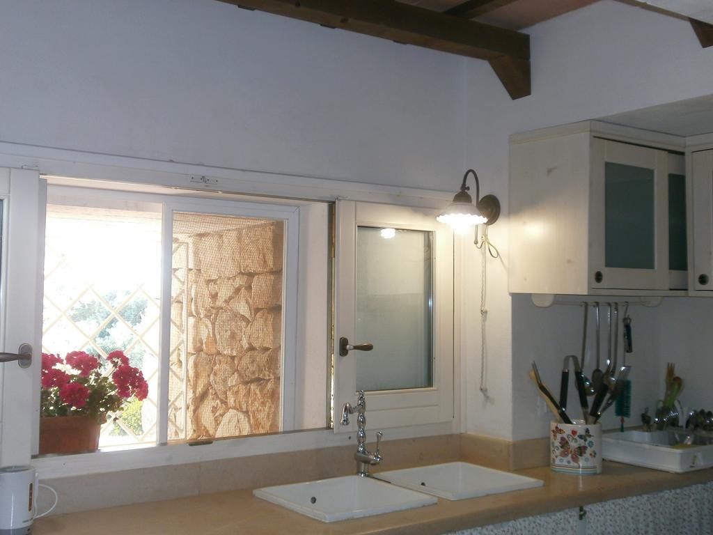 Trullo Villa Giuliana Con Giardino Posizione Panoramica Free Wifi 奥斯图尼 客房 照片